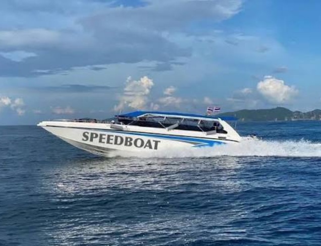 Private speedboat charter